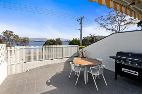 Rose Bay Riverfront - Dreamy Luxury By The Water - Tourism TAS 3
