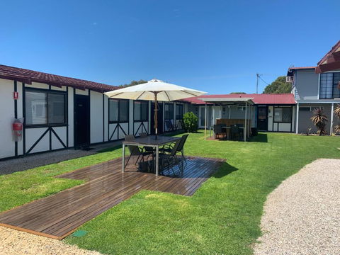 Robe Nampara Cottages - Hobart Tourism 0