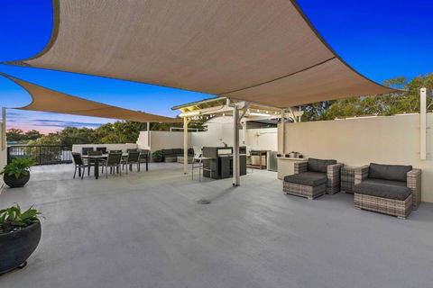 Rooftop Island Sunsets - Tourism TAS 0