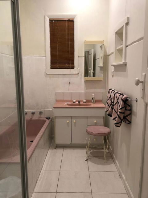 Room Near Caulfield Racecourse - Tourism TAS 2