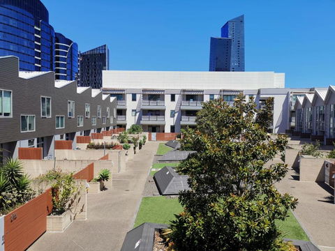 Room With King-size Bed Close To Melbourne CBD & Southern Cross Station - Tourism TAS 3