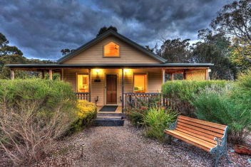 Roosters Rest with Hobart Tourism