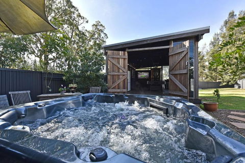 Rose Cottage Studio Romantic Or Solo Getaway. Spa, Games Room - Tourism TAS 0
