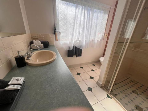 Rose Garden Motel - Hobart Tourism 1