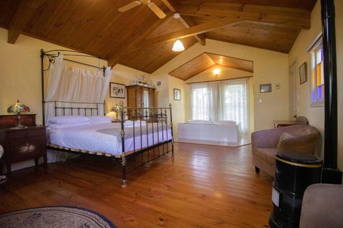 Rose Petal Cottage - Hobart Tourism 0