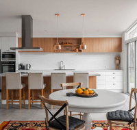Rose Villa Heritage Home with Parking & WiFi - Tourism TAS