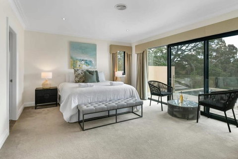 Roselawn Retreat - Pool, Incredible Views, Sleeps 8 - Tourism TAS 2