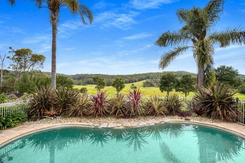 Roxy - A Secluded Luxury Estate Near Berry, Where Serenity Meets Family Comfort - Hobart Tourism 0