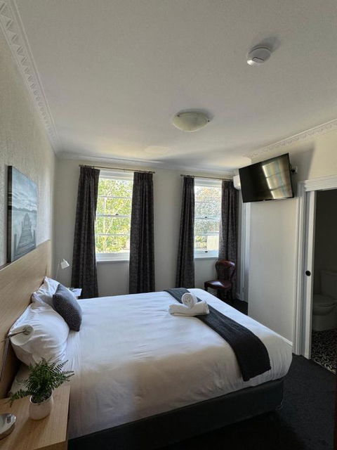 Royal Mail Hotel Whittlesea - Hobart Tourism 0