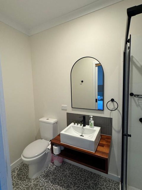 Royal Mail Hotel Whittlesea - Hobart Tourism 3