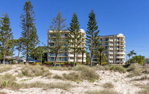 Royal Pacific Resort - Hobart Tourism 1