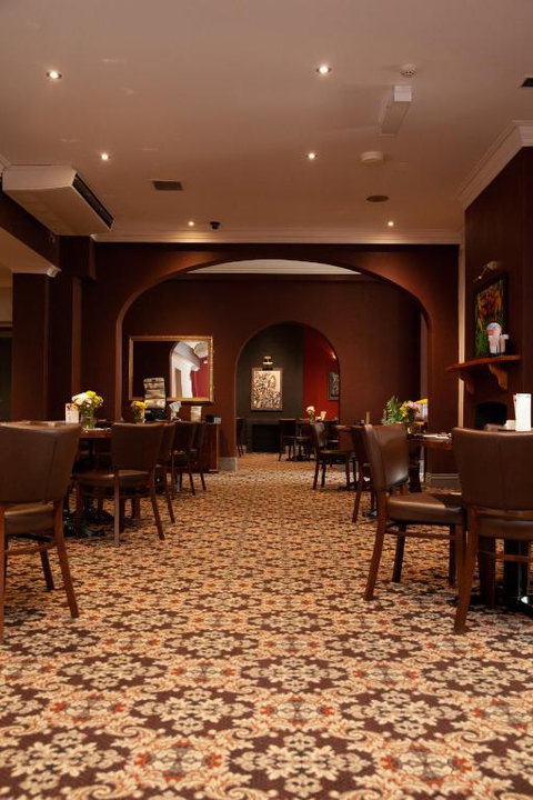 Royal Hotel Singleton - Tourism TAS 1