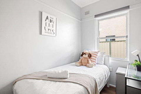 Rustic Single Room - Centrally Located At Narwee - Shared Bathroom - Tourism TAS 0