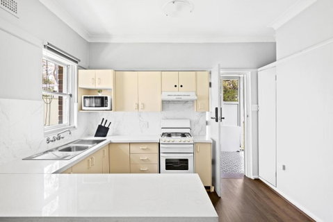 Rustic Single Room - Centrally Located At Narwee - Shared Bathroom - Tourism TAS 2