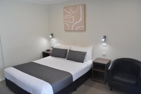 Ryley Motor Inn - Tourism TAS 3