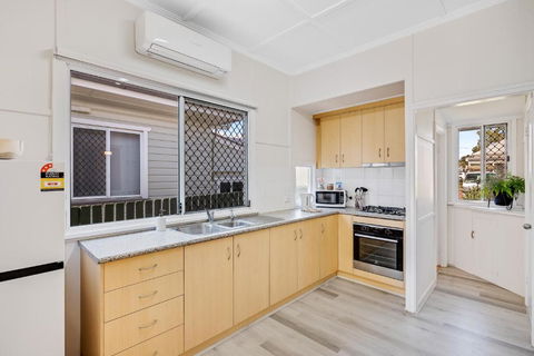 Sage Cottage! CBD Perfection! - Hobart Tourism 1