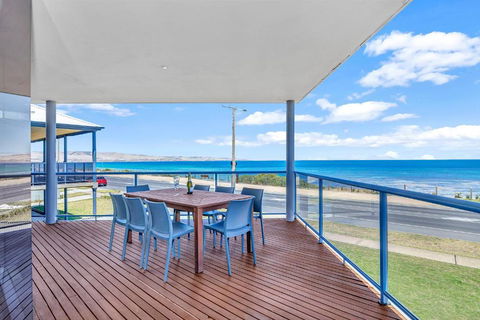 Sail Away - Aldinga Beach - C21 SouthCoast Holidays - Tourism TAS 0