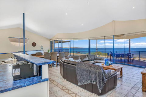 Sail Away - Aldinga Beach - C21 SouthCoast Holidays - Tourism TAS 3