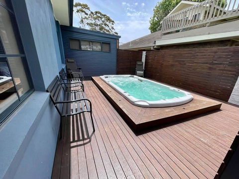 Sails To Sea - 4 Bedroom Pet Friendly Private Pool - Tourism TAS 0