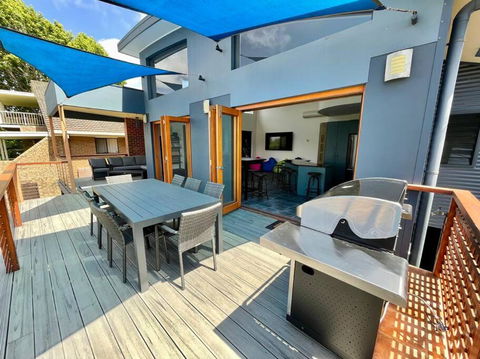 Sails To Sea - 4 Bedroom Pet Friendly Private Pool - Tourism TAS 1