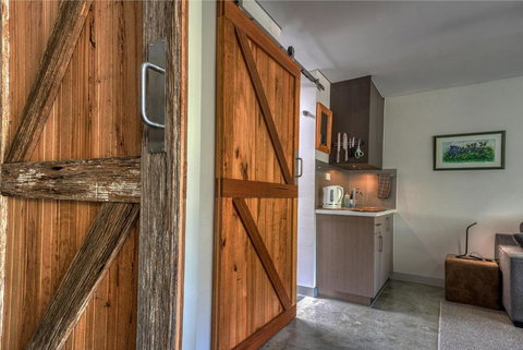 SALT Luxury Couples Bungalow - Tourism TAS 2