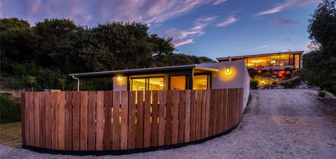 SALT Luxury Couples Bungalow - Tourism TAS 3