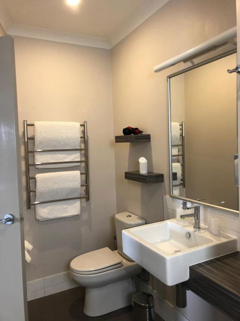 Saltair Luxury Accommodation - Adults Only - Hobart Tourism 3