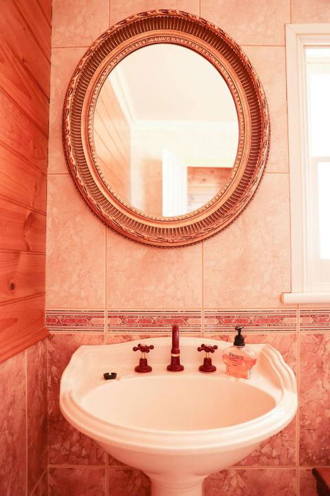 SaltBush Cottage - Hobart Tourism 2