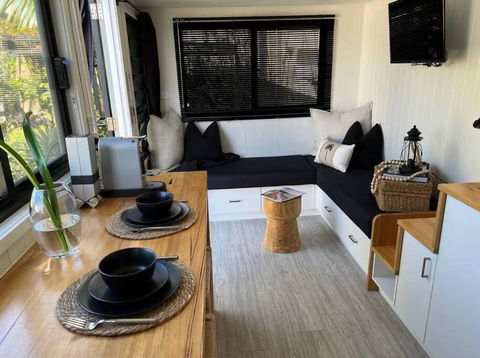 SALTY SOUL KIAMA - Tiny House By The Ocean - Hobart Tourism 0