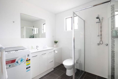 Salty Vibes - Tourism TAS 2