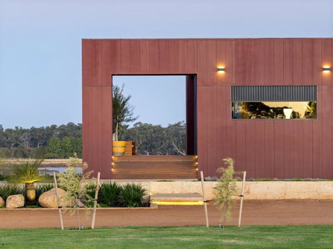 Samphire Chalet Tuart - Hobart Tourism 0