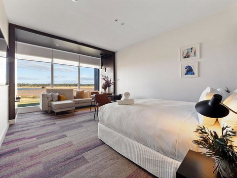 Samphire Chalet Tuart - Hobart Tourism 3