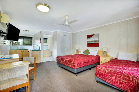 Sanctuary Lakes Fauna Retreat - Hobart Tourism 3