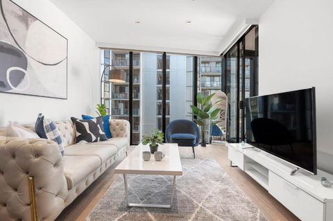 Rooftop Pool Stunning Apt At Marvel Stadium With Free Parking - Tourism TAS 1