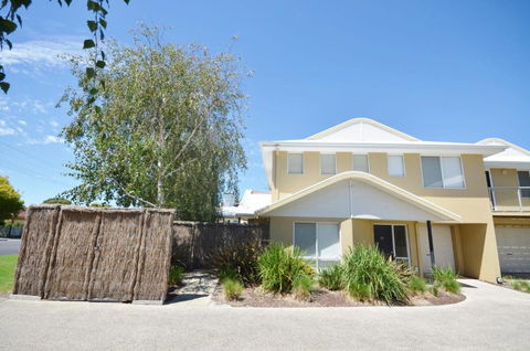 Sandpiper 10 - Close To Town And Beach - Tourism TAS 0