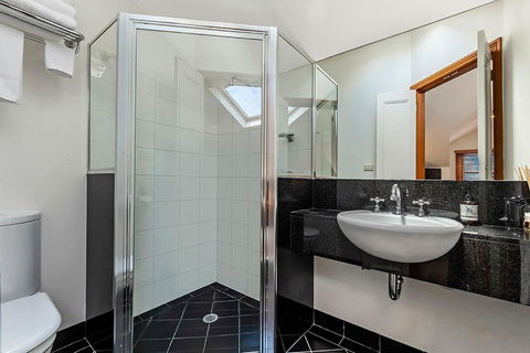 Sandstone Suites - In The Heart Of Port Fairy - Tourism TAS 3