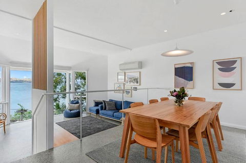 Sandy Bay Beachfront Oasis Direct Beach Access - Tourism TAS 2
