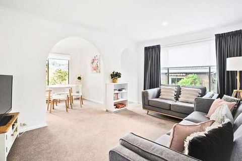 Sandy Bay Cozy Cottage Close To CBD - Tourism TAS 0