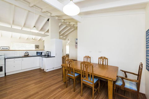 Sheoak On Wedge - Well Appointed Property Close To Beach - Hobart Tourism 2