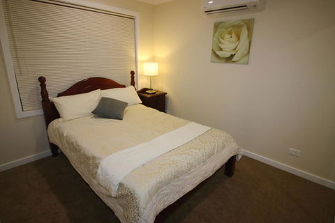 Silver House - Melbourne Airport Accommodation - Hobart Tourism 2