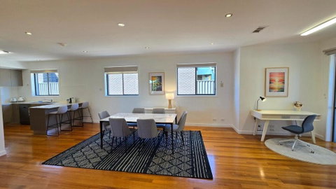 Snappy Springvale 3 Bed House - Tourism TAS 1