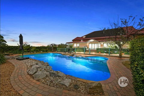 Sommerville Majestic Farm Manor Retreat 5bd 3Bth Pool Spa - Tourism TAS 3