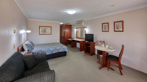 Southern Comfort Motor Inn - Tourism TAS 3