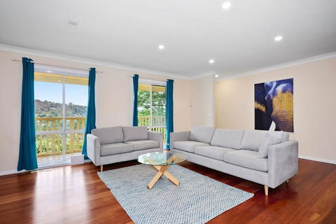 Spacious 3BR Family Haven In Upper Ferntree Gully - Hobart Tourism 3