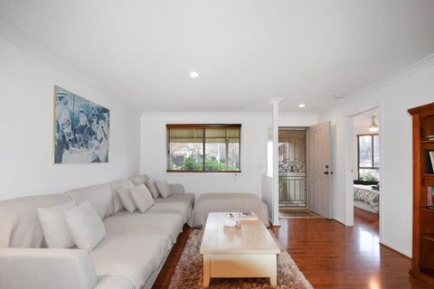 Spacious Seabrook Hideaway Near The Bay - Hobart Tourism 0