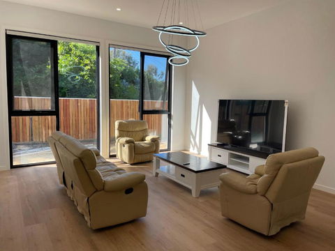 Star In Macquarie - Hobart Tourism 3