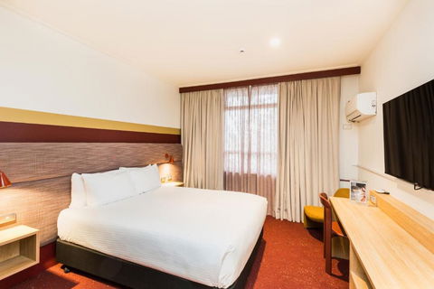 Statesman Hotel - Hobart Tourism 1