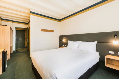 Statesman Hotel - Hobart Tourism 0