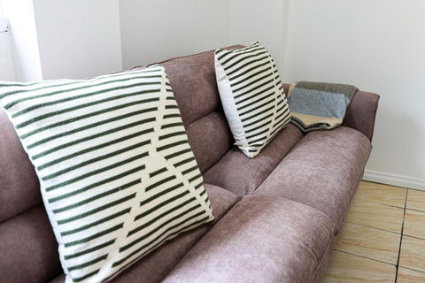 StayAU Cozy 1BR Living Space Near Chadstone - Hobart Tourism 3