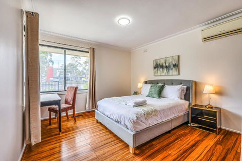 StayAU Family-Friendly 3BR Getaway In Malvern - Hobart Tourism 1